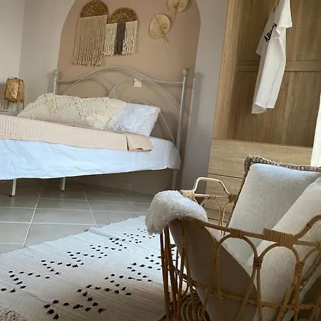 Celestia Casa vacanze Chalki Town